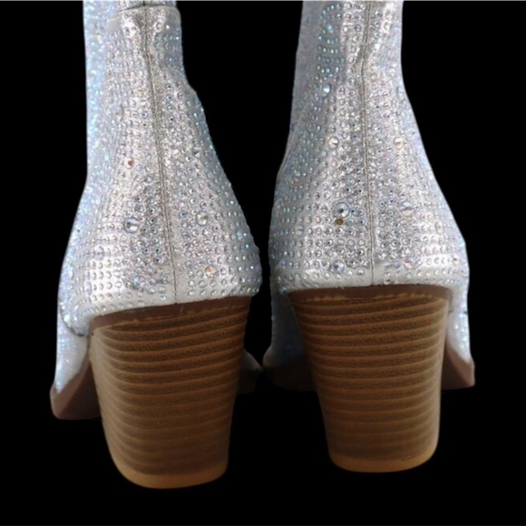 Forever 21 Silver Rhinestone Western Ankle Booties Womens Size 7 - Picture 7 of 9